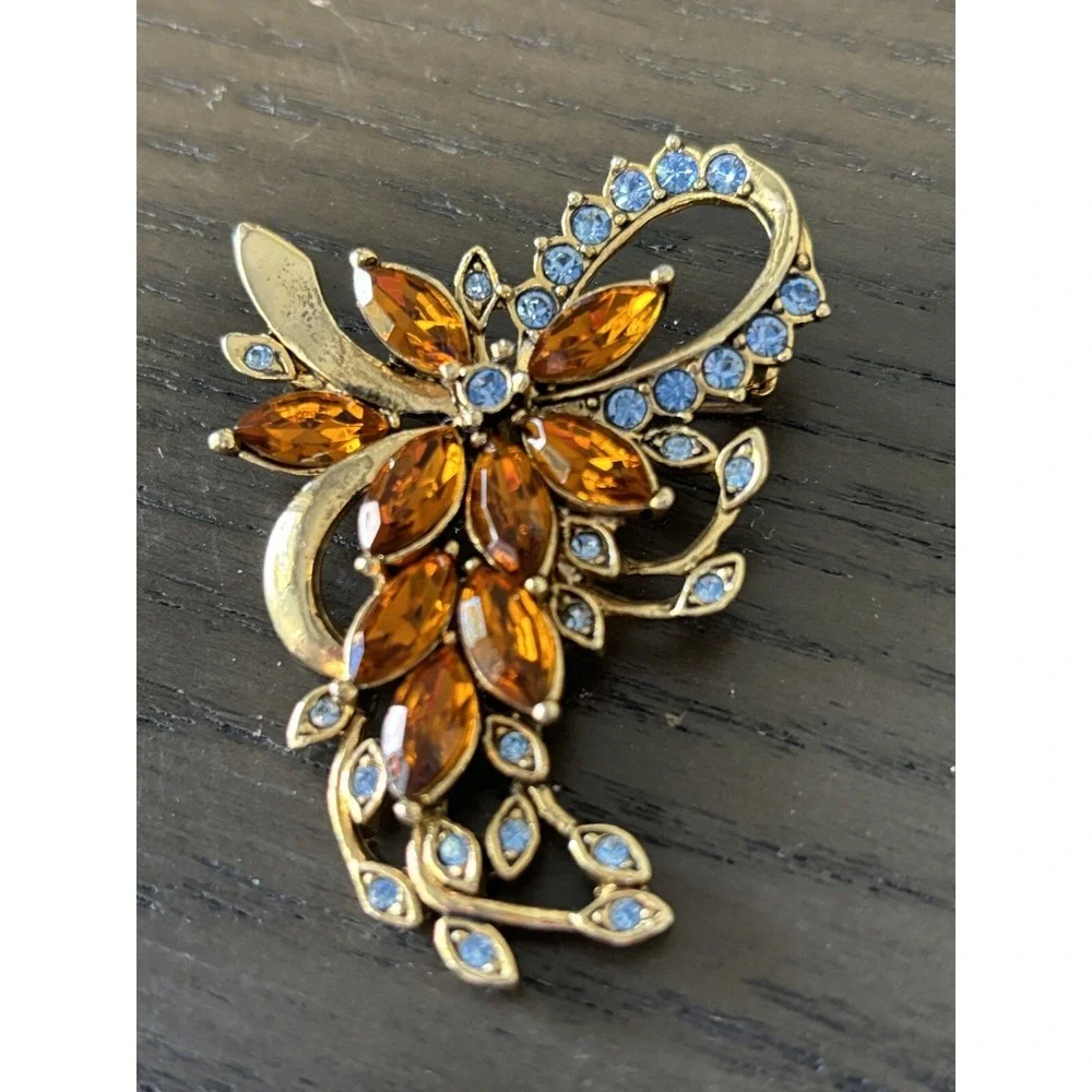Vintage Kenneth Cole Rhinestone Brooch Amber & Baby Blue Stones Gold Tone